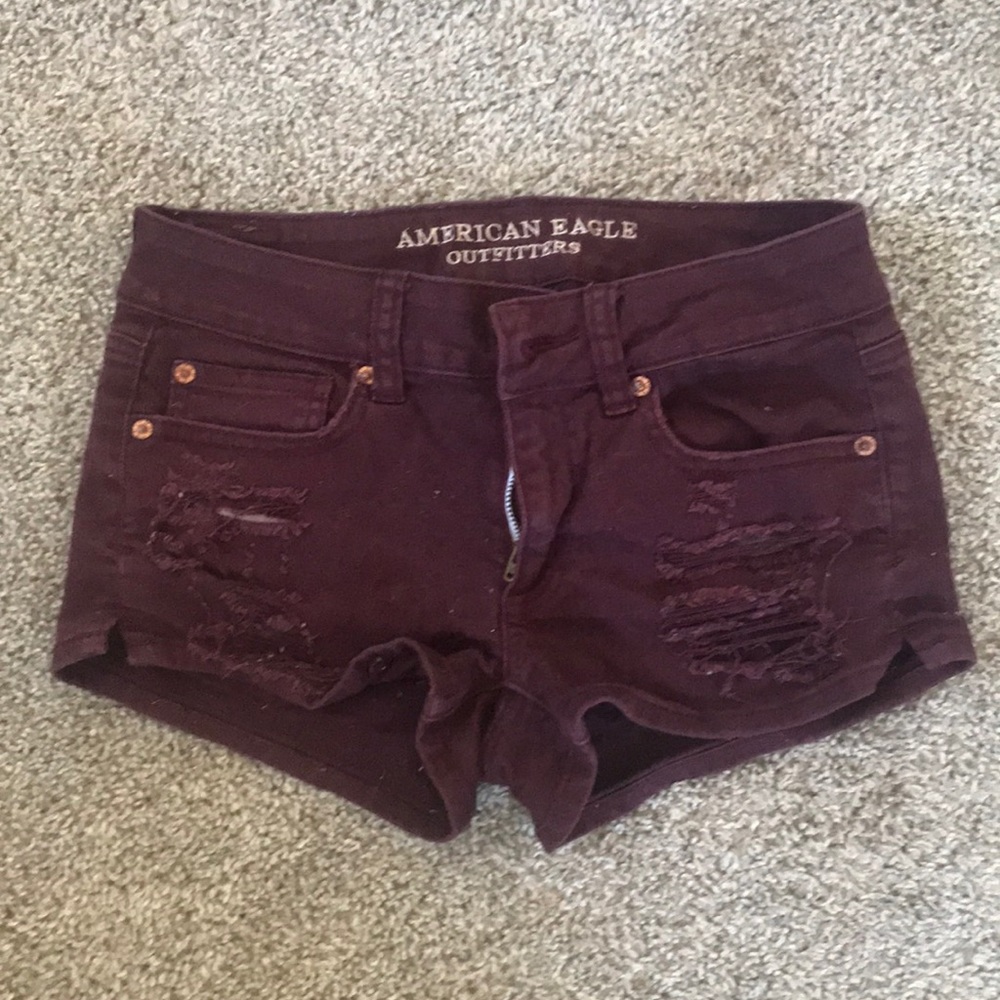 SOLD: American Eagle stretch denim shorts in burgundy.